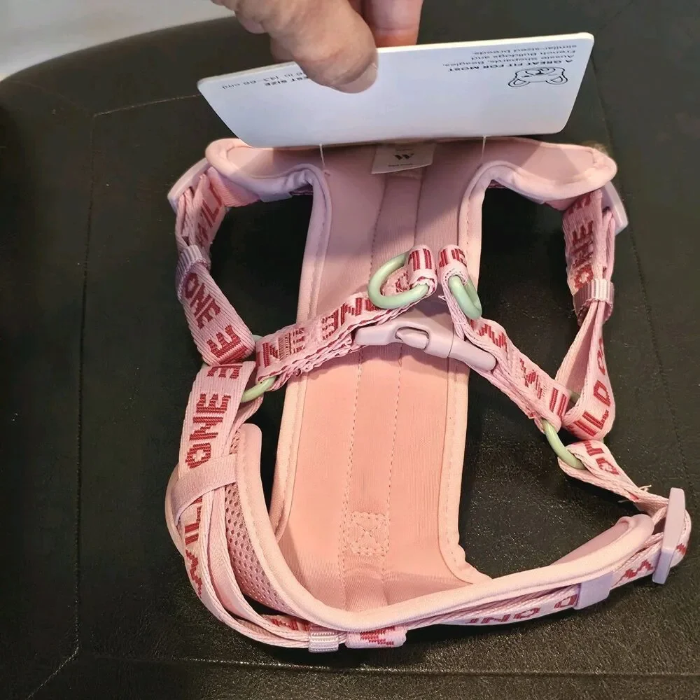 NWT Wild One Adjustable Cushioned Dog Step in Harness Pink Size M Chest 16-25